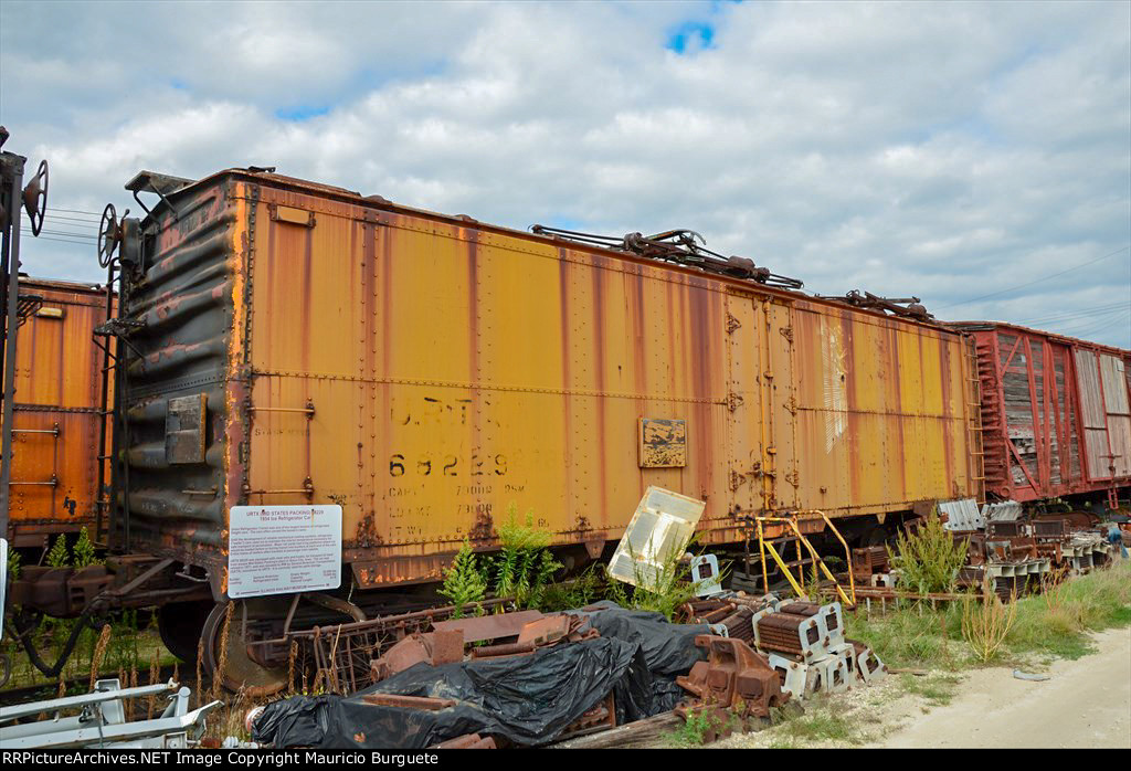 URTX Mid States Packing Ice Refrigerator Car